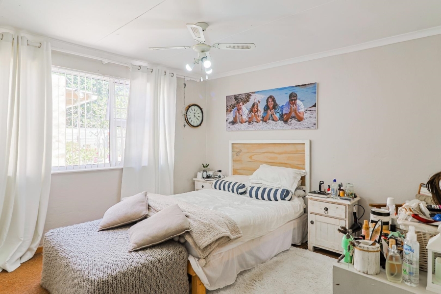 5 Bedroom Property for Sale in Gansbaai Central Western Cape